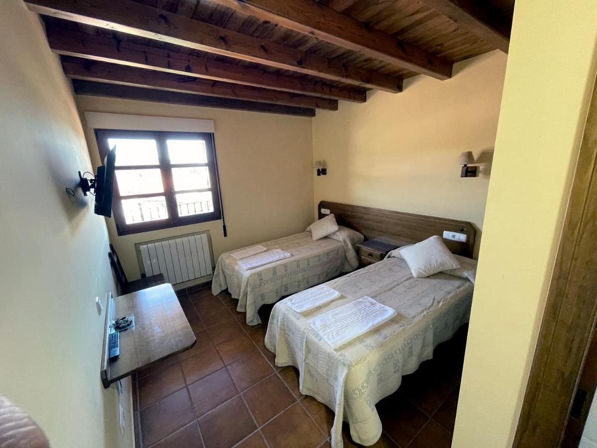 La Guarida De La Lleira Hotel Ferreras de Arriba Ngoại thất bức ảnh