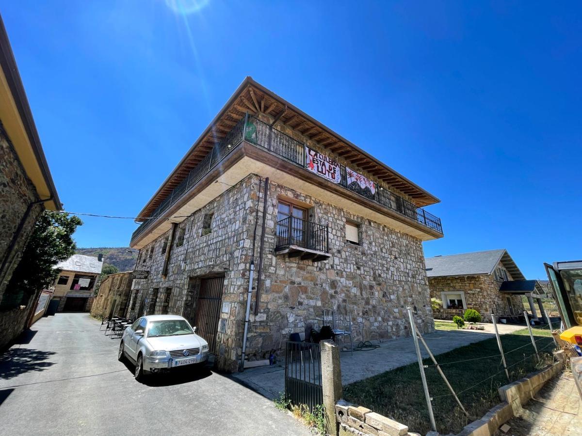 La Guarida De La Lleira Hotel Ferreras de Arriba Ngoại thất bức ảnh
