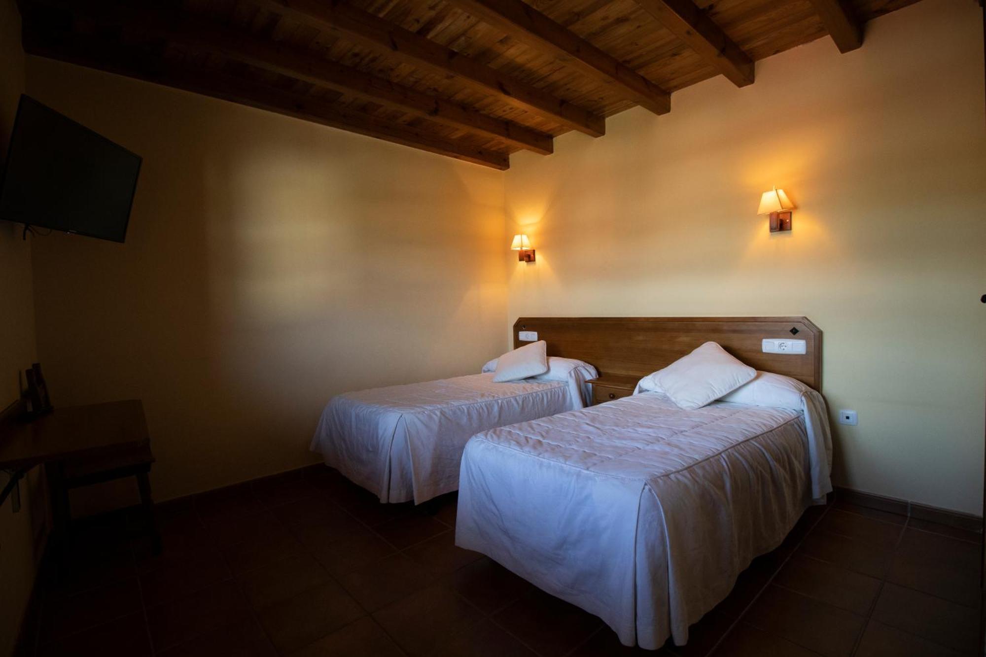 La Guarida De La Lleira Hotel Ferreras de Arriba Ngoại thất bức ảnh